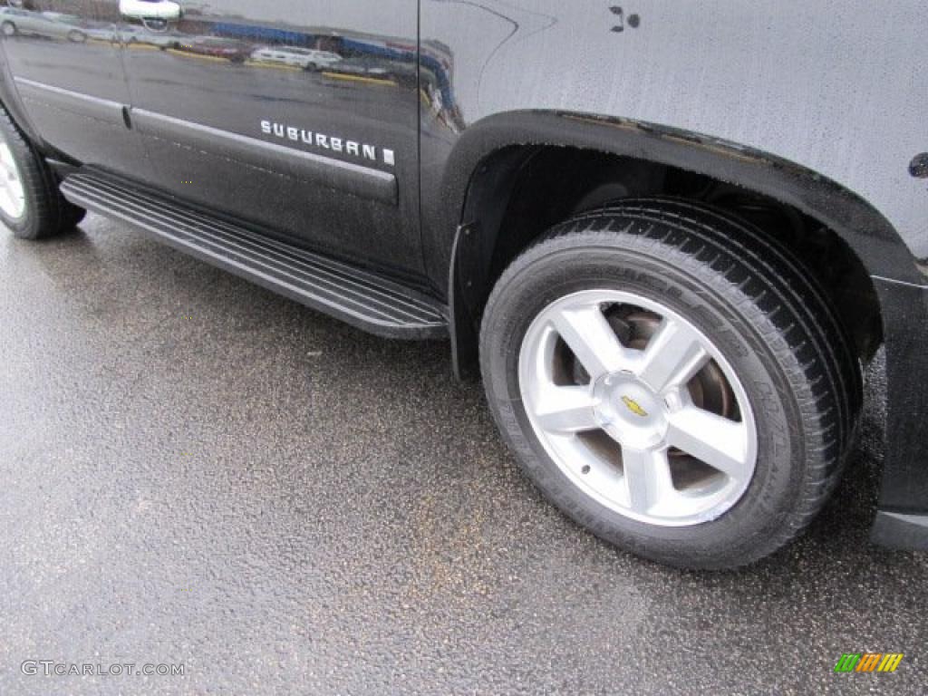 2007 Suburban 1500 LT 4x4 - Black / Ebony photo #3