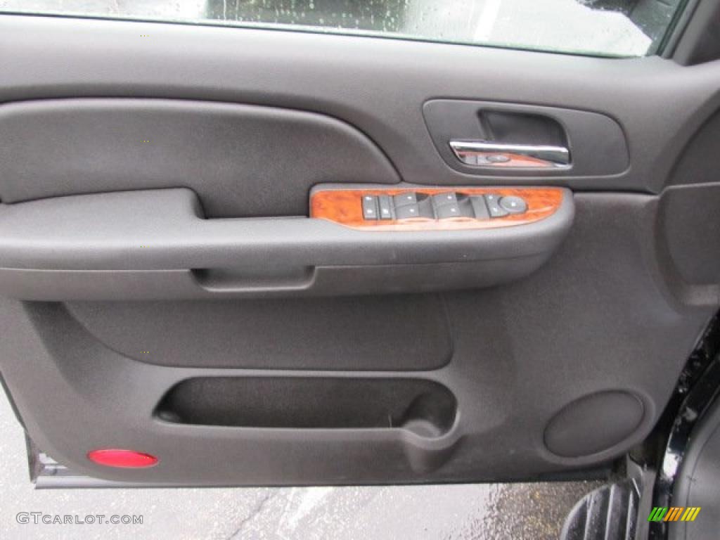 2007 Suburban 1500 LT 4x4 - Black / Ebony photo #12