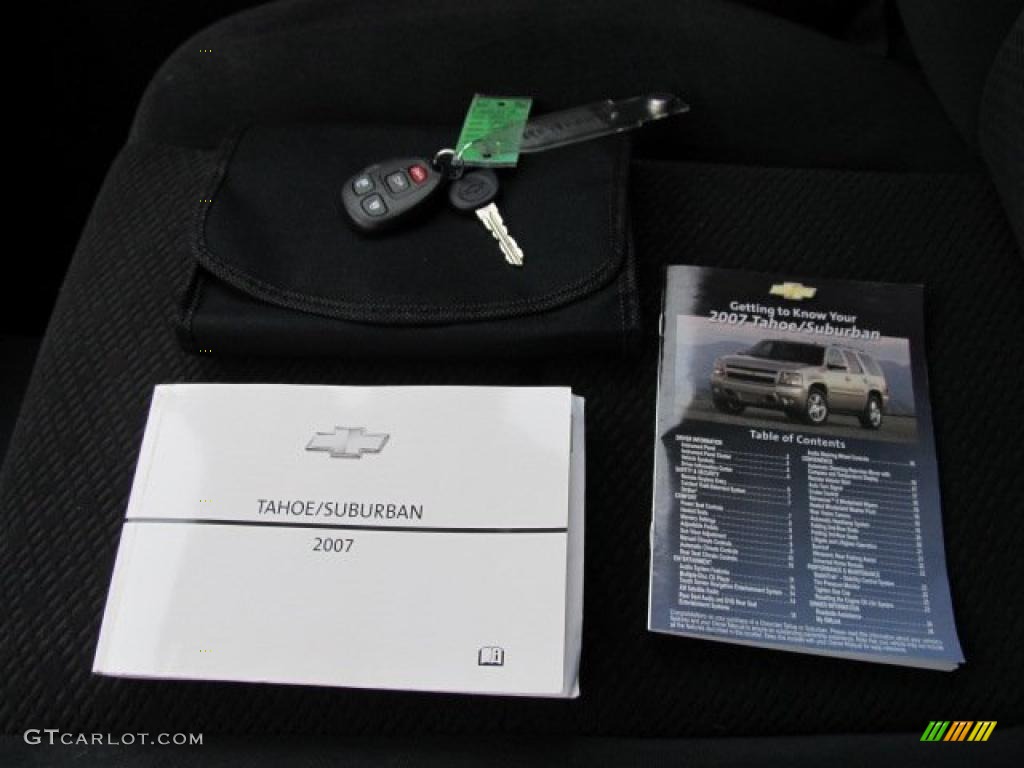 2007 Suburban 1500 LT 4x4 - Black / Ebony photo #22