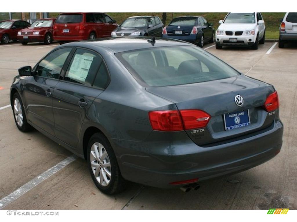 Platinum Gray Metallic 2011 Volkswagen Jetta SE Sedan Exterior Photo #39386573