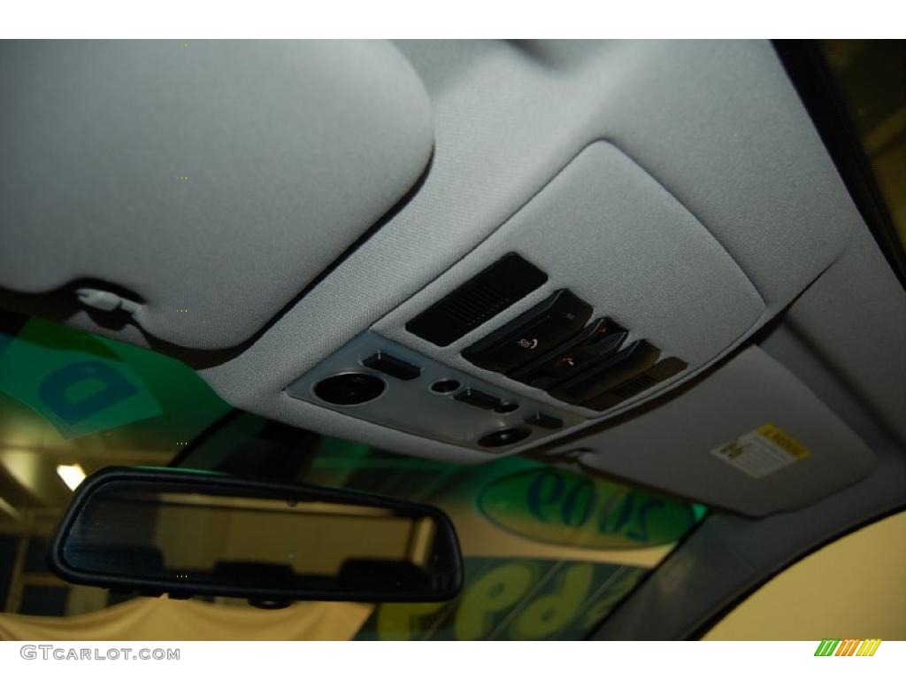 2009 BMW 5 Series 550i Sedan Controls Photo #39386597