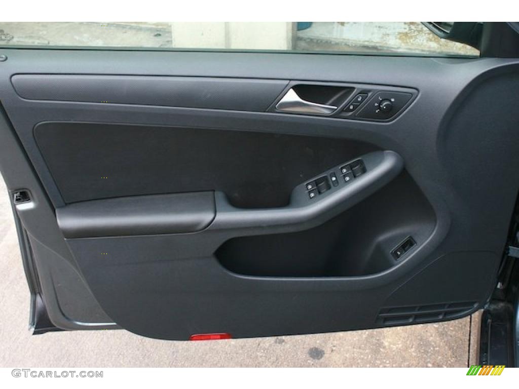 2011 Volkswagen Jetta SE Sedan Titan Black Door Panel Photo #39386653