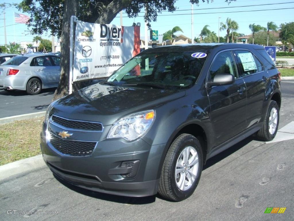 Cyber Gray Metallic Chevrolet Equinox