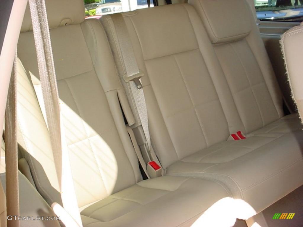 Camel/Sand Piping Interior 2008 Lincoln Navigator L Elite Photo #39390457