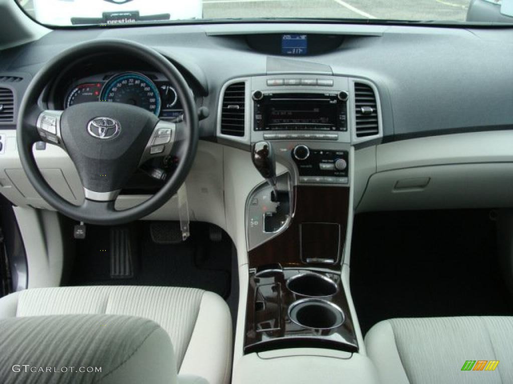 2010 Toyota Venza AWD Gray Dashboard Photo #39390557