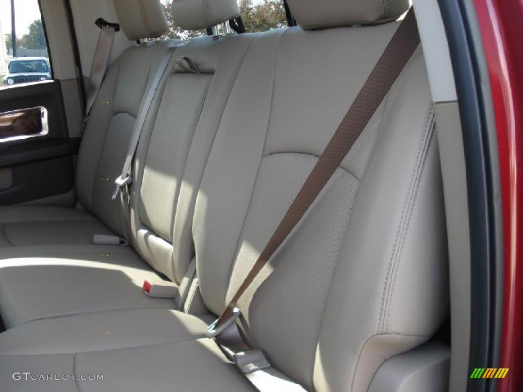 Light Pebble Beige/Bark Brown Interior 2011 Dodge Ram 1500 Laramie Crew Cab 4x4 Photo #39391553