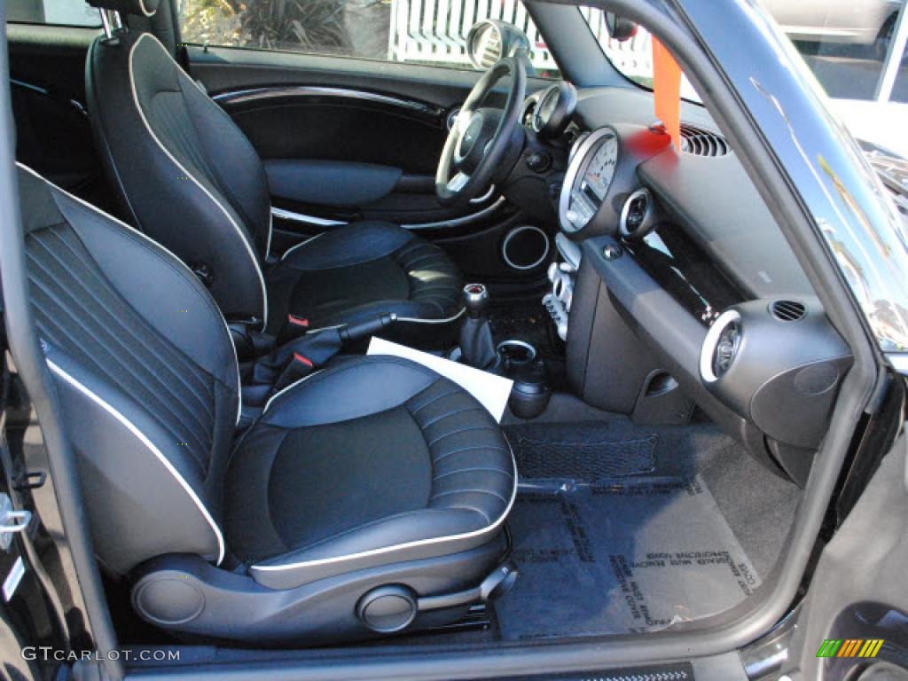 Lounge Carbon Black Leather Interior 2009 Mini Cooper John Cooper Works Clubman Photo #39394133