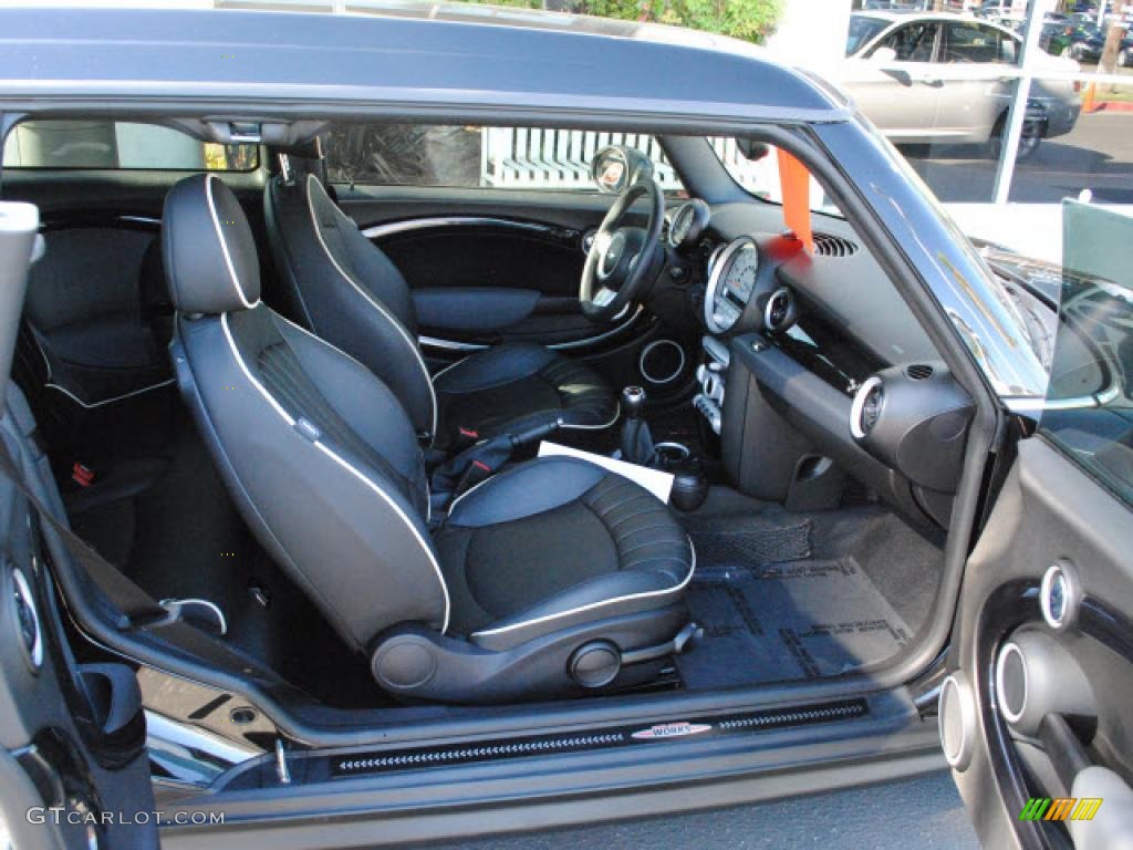Lounge Carbon Black Leather Interior 2009 Mini Cooper John Cooper Works Clubman Photo #39394166