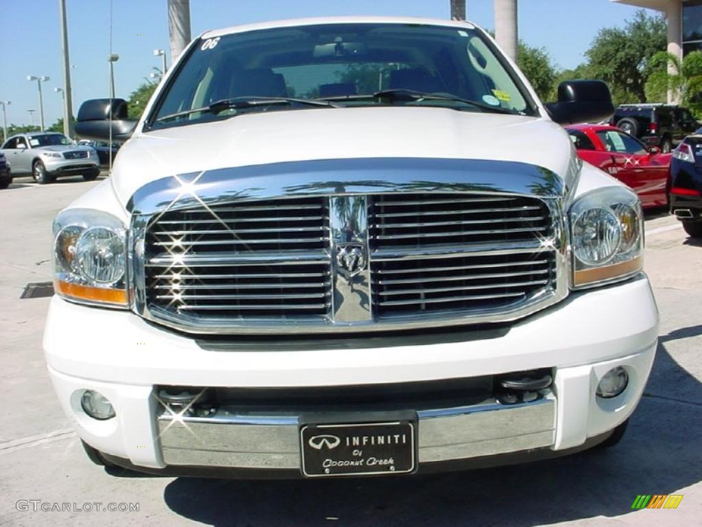 2006 Ram 1500 Laramie Mega Cab - Bright White / Medium Slate Gray photo #16