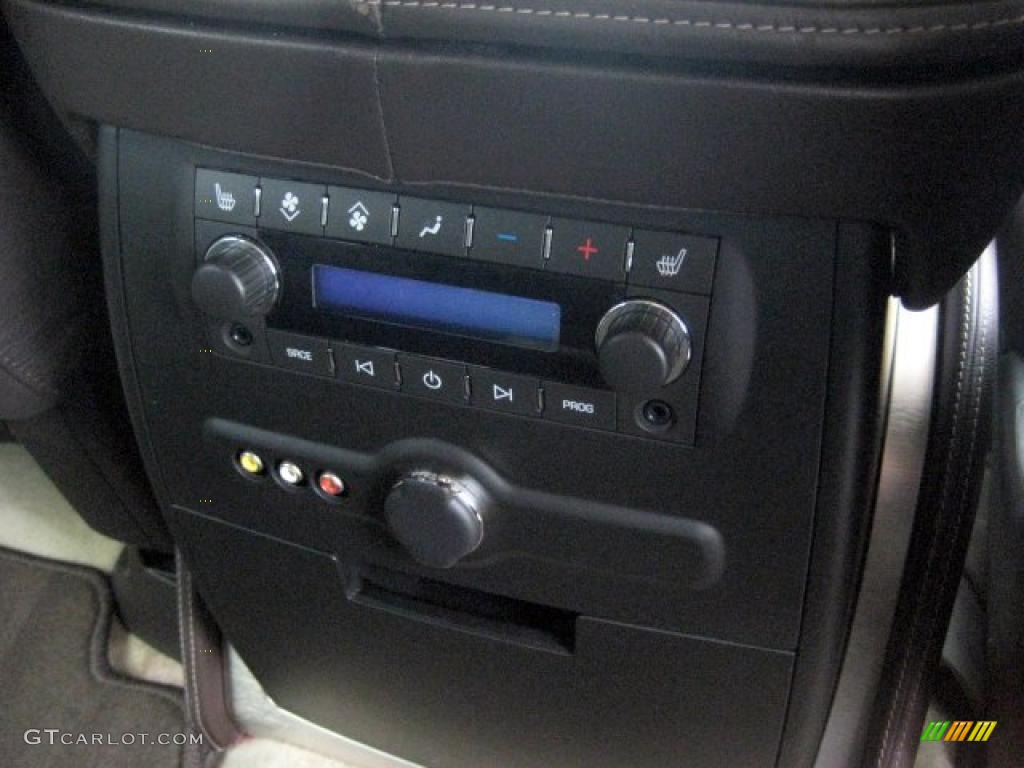 2009 Cadillac Escalade ESV Platinum AWD Controls Photo #39395141
