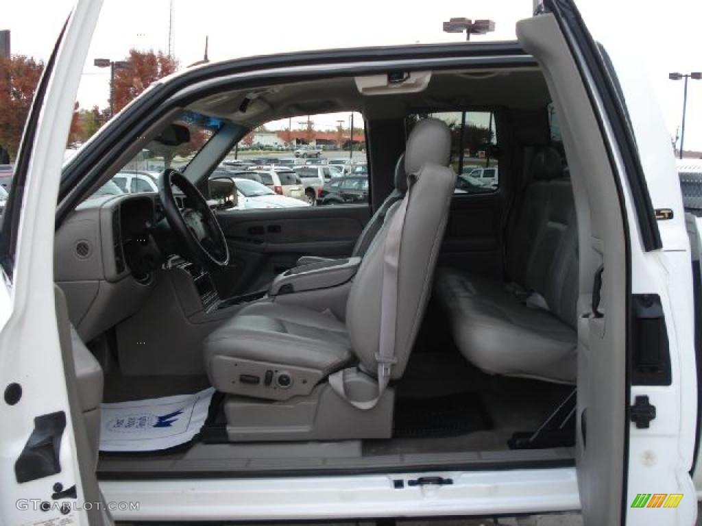 Medium Gray Interior 2003 Chevrolet Silverado 2500HD LT Extended Cab 4x4 Photo #39395437