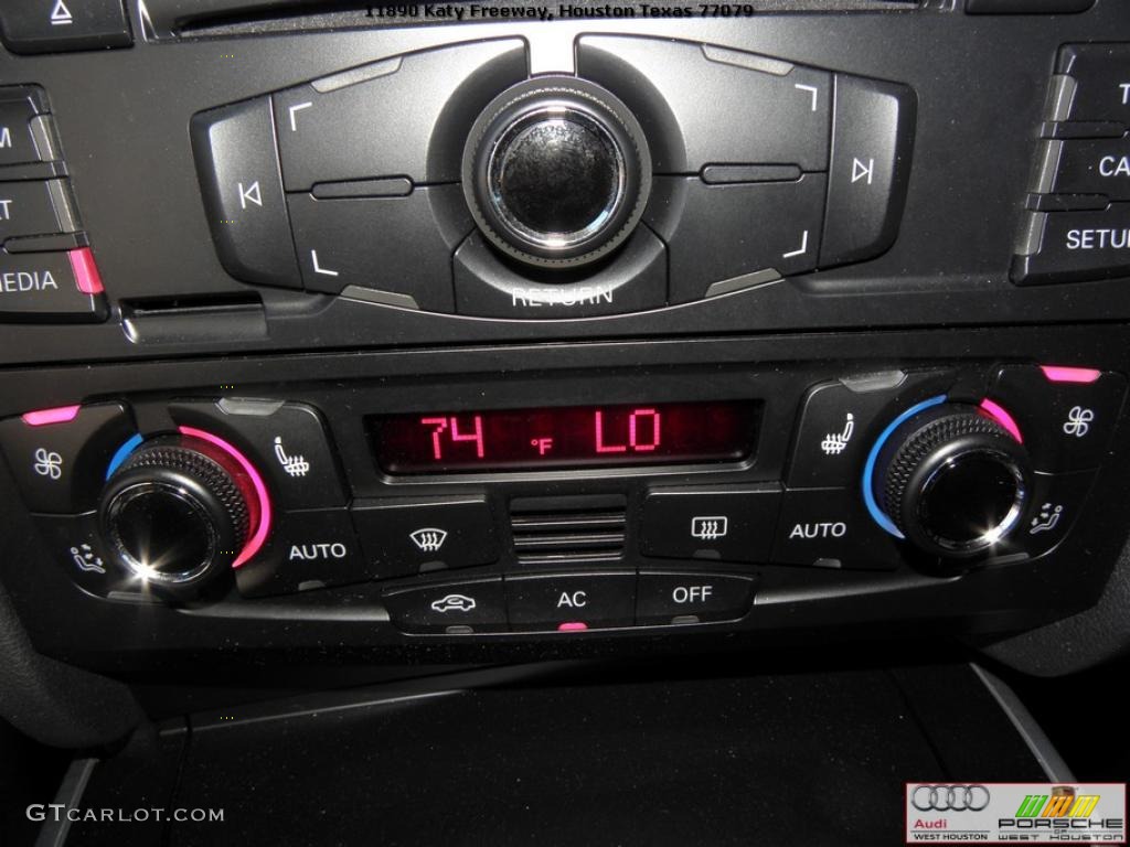 2009 Audi S5 4.2 quattro Controls Photo #39397045