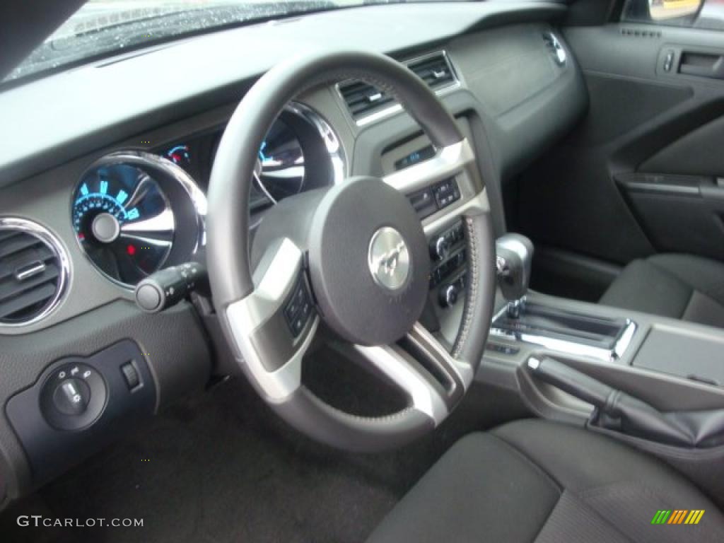 Charcoal Black Interior 2010 Ford Mustang V6 Convertible Photo #39397953