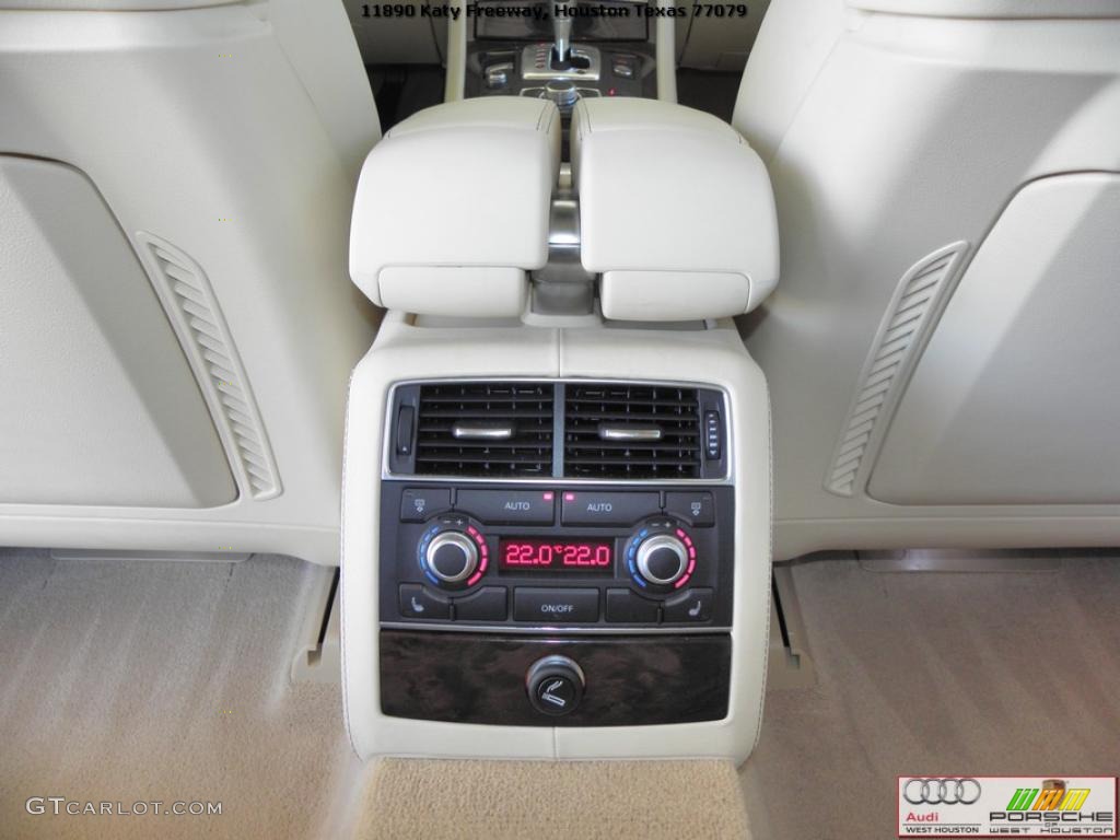 2010 Audi A8 L 4.2 quattro Controls Photo #39399037