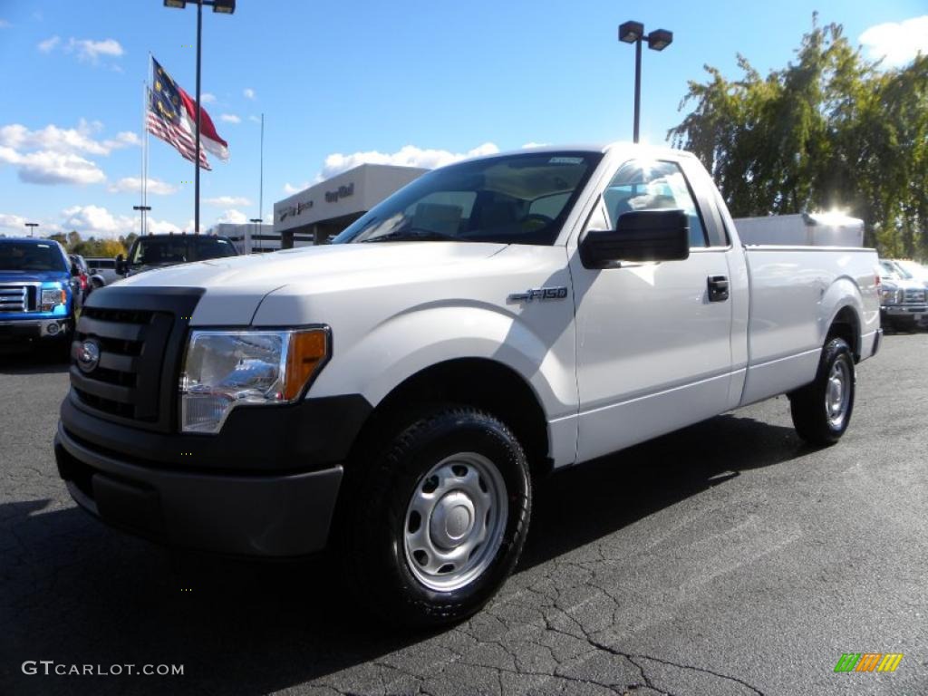 Oxford White 2010 Ford F150 XL Regular Cab Exterior Photo #39399205
