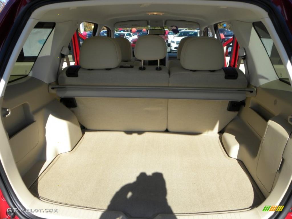 2011 Ford Escape Limited Trunk Photo #39399585