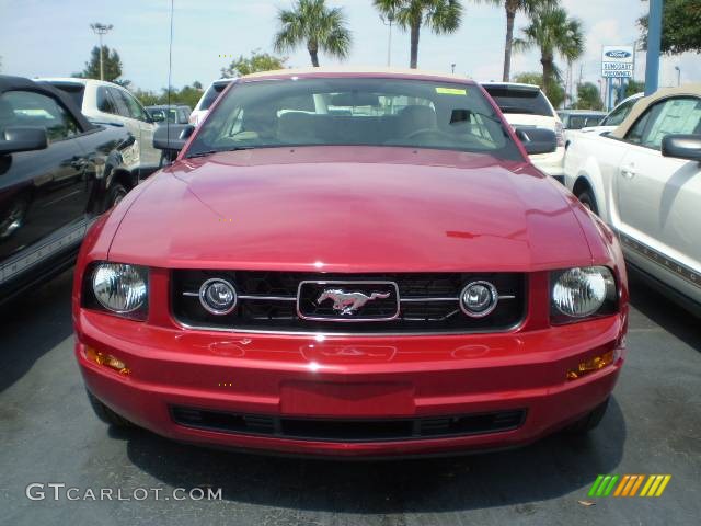 2009 Mustang V6 Convertible - Dark Candy Apple Red / Medium Parchment photo #3
