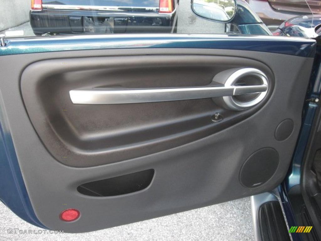 2005 Chevrolet SSR Standard SSR Model Ebony Black Door Panel Photo #39400097