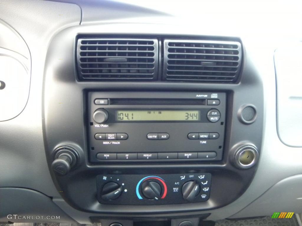 2011 Ford Ranger XL Regular Cab Controls Photo #39400401