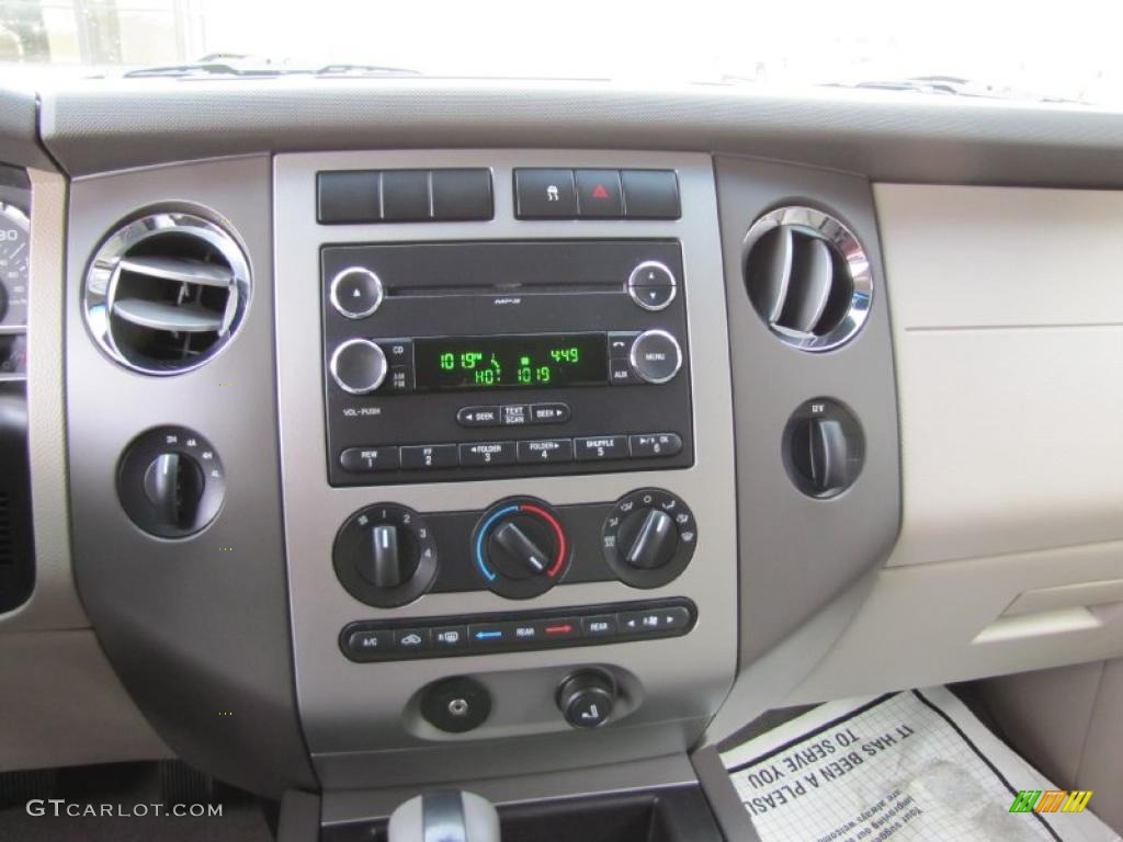 2008 Ford Expedition EL XLT 4x4 Controls Photo #39400569