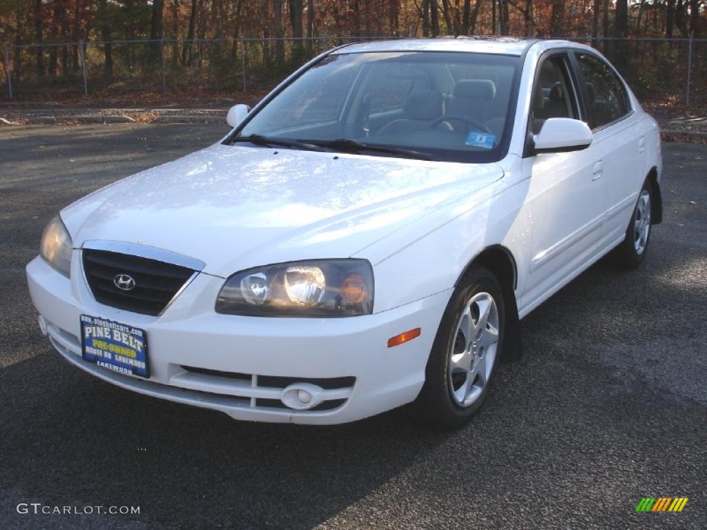 Nordic White Hyundai Elantra