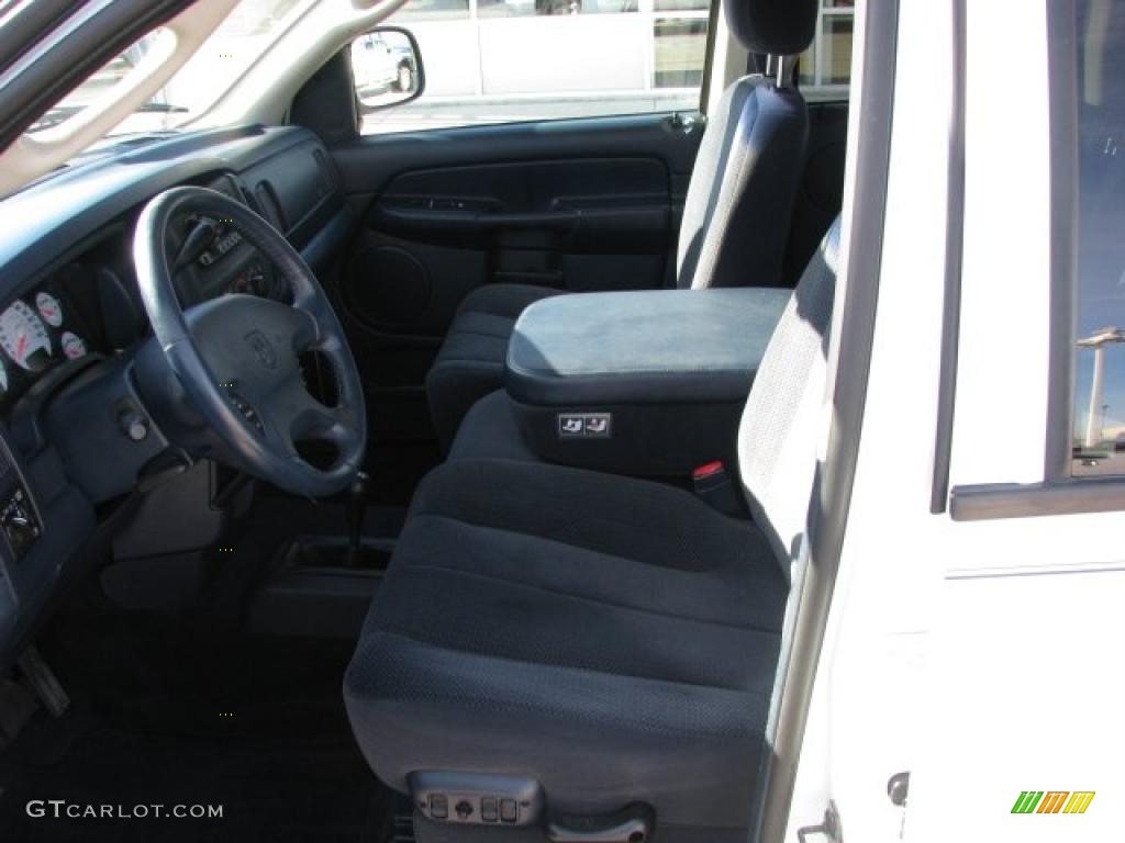 2002 Ram 1500 SLT Quad Cab 4x4 - Bright White / Dark Slate Gray photo #4