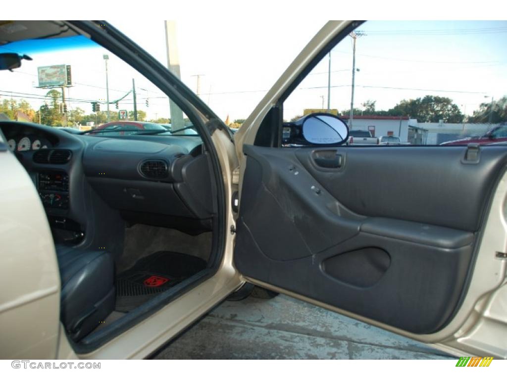 1999 Dodge Stratus ES Door Panel Photos