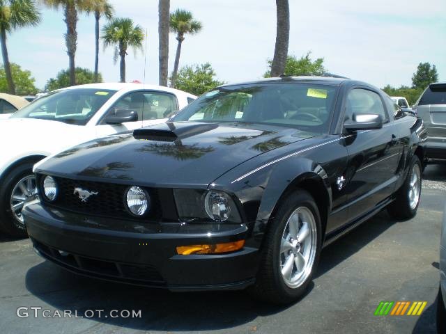 2009 Mustang GT Coupe - Black / Dark Charcoal photo #1