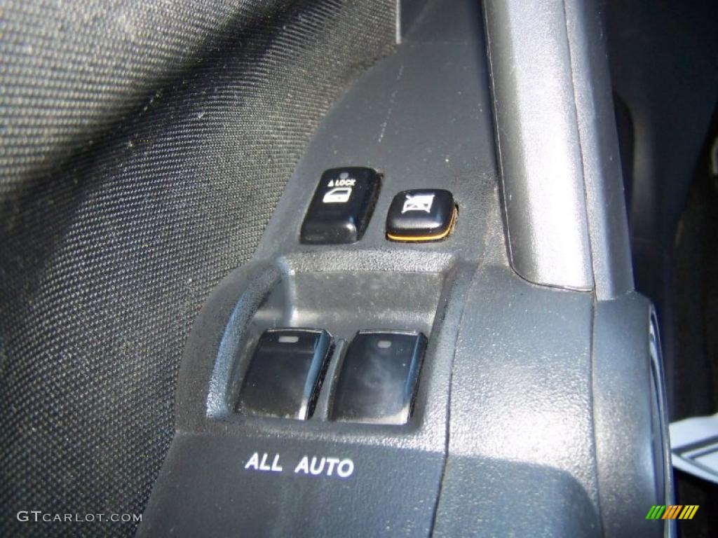 2006 Scion tC Standard tC Model Controls Photo #39408029