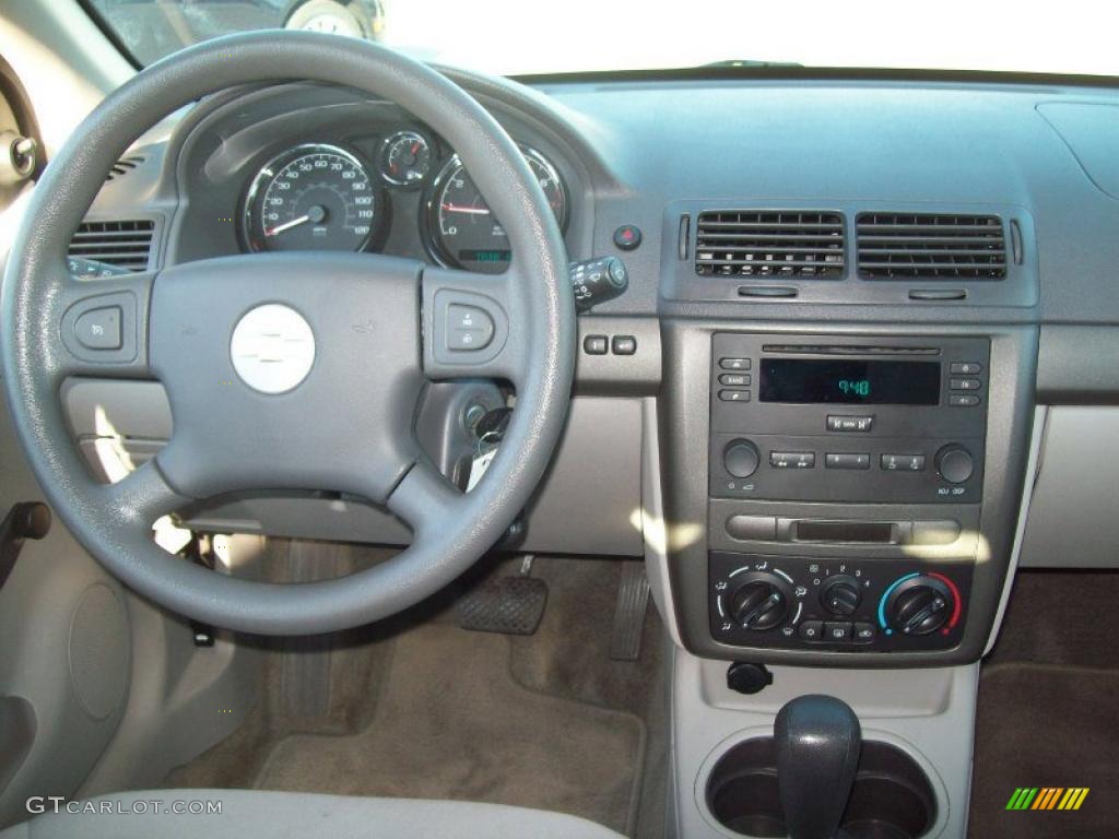 2005 Cobalt Sedan - Blue Granite Metallic / Gray photo #10