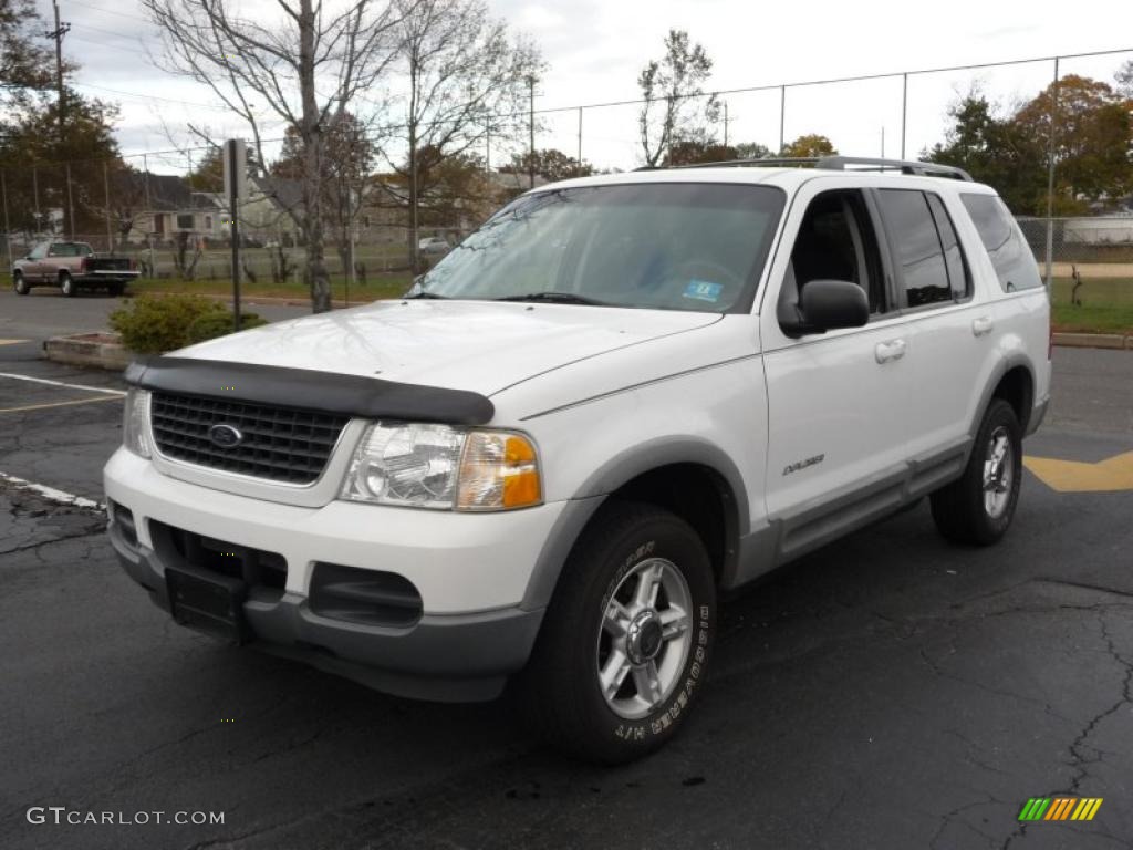 2002 Explorer XLT - Oxford White / Graphite photo #1