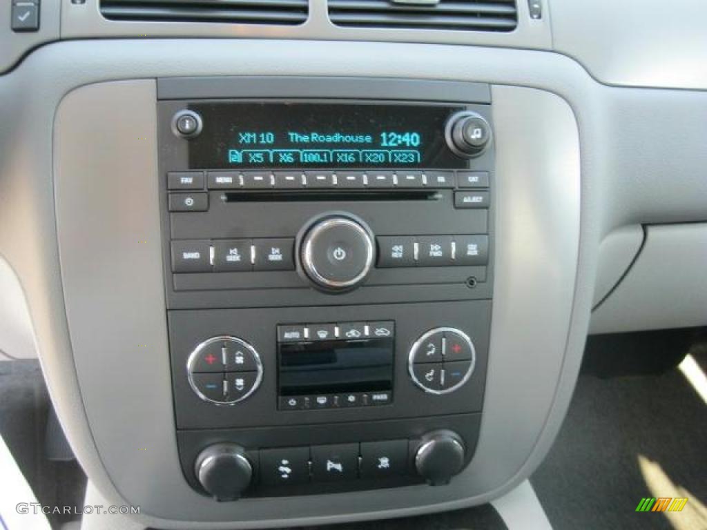 2011 Chevrolet Avalanche LT Controls Photo #39408829