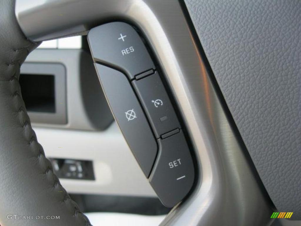 2011 Chevrolet Avalanche LT Controls Photo #39408861