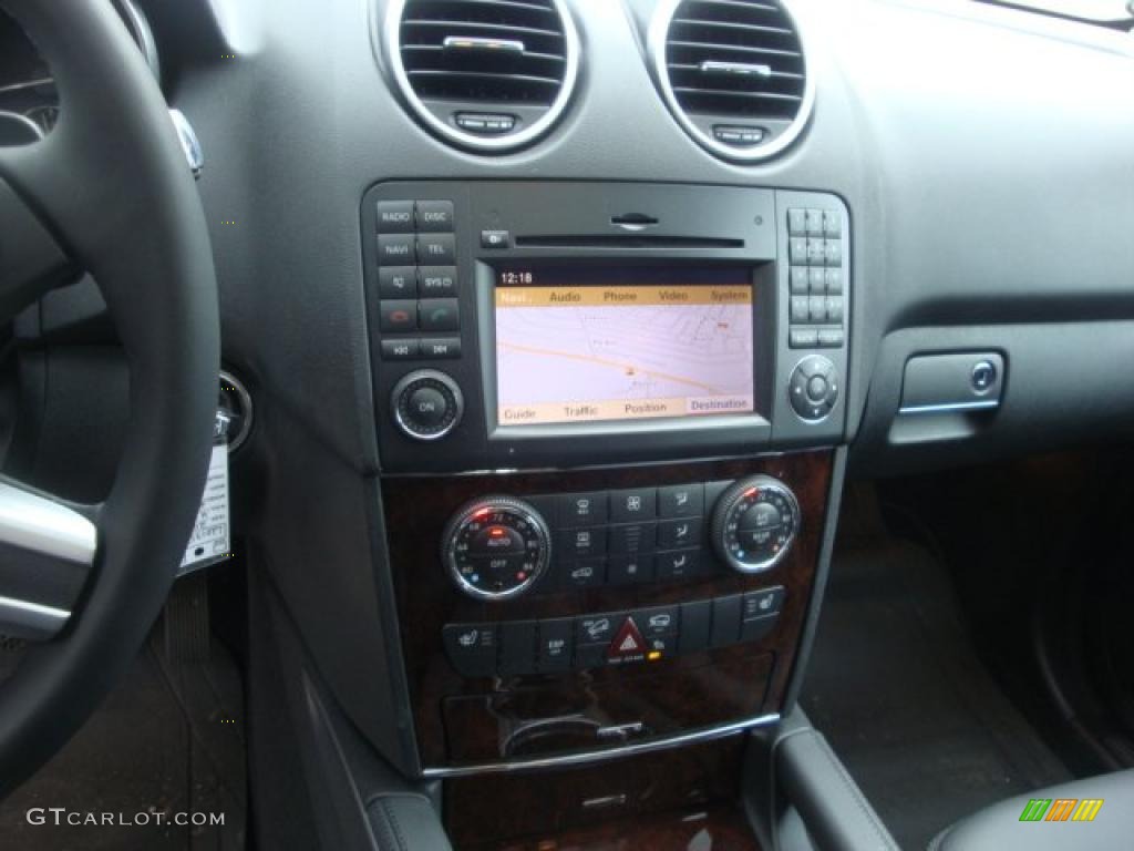 2010 Mercedes-Benz ML 350 4Matic Controls Photo #39409453