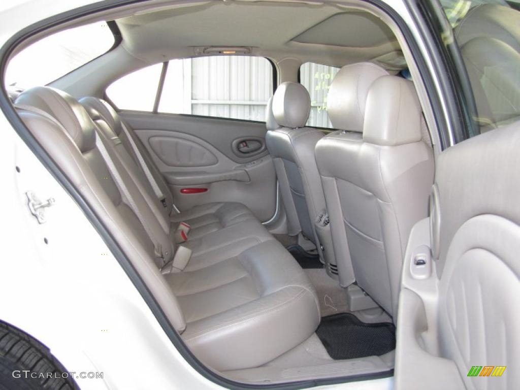 Taupe Interior 2005 Pontiac Bonneville SLE Photo #39411237