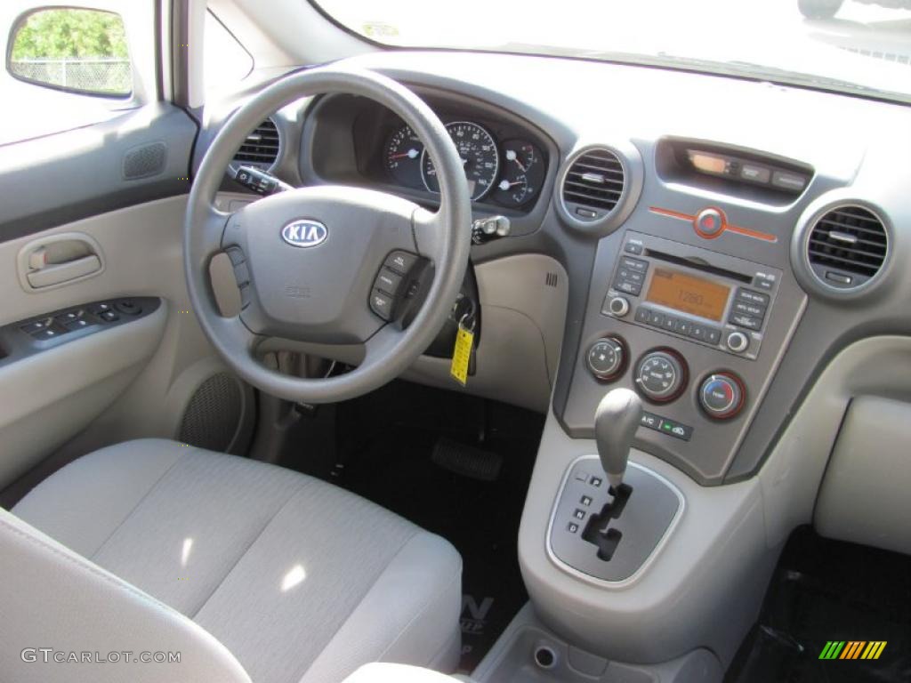 2010 Kia Rondo LX Gray Dashboard Photo #39411805