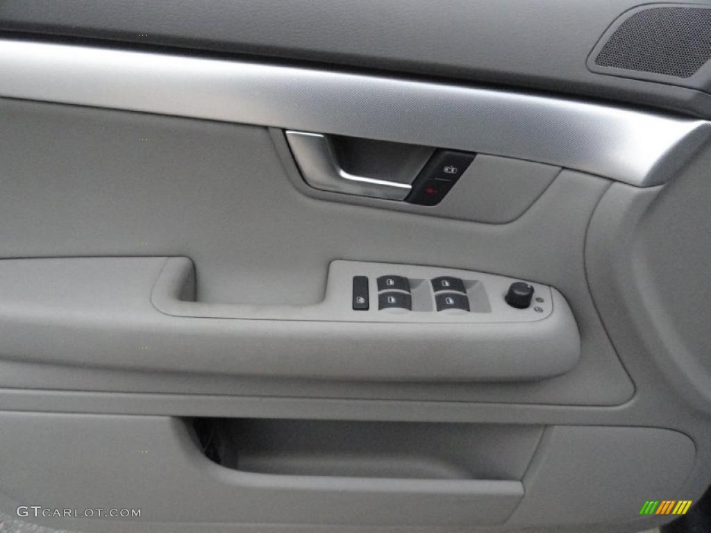 2008 Audi A4 2.0T quattro Sedan Light Gray Door Panel Photo #39412205