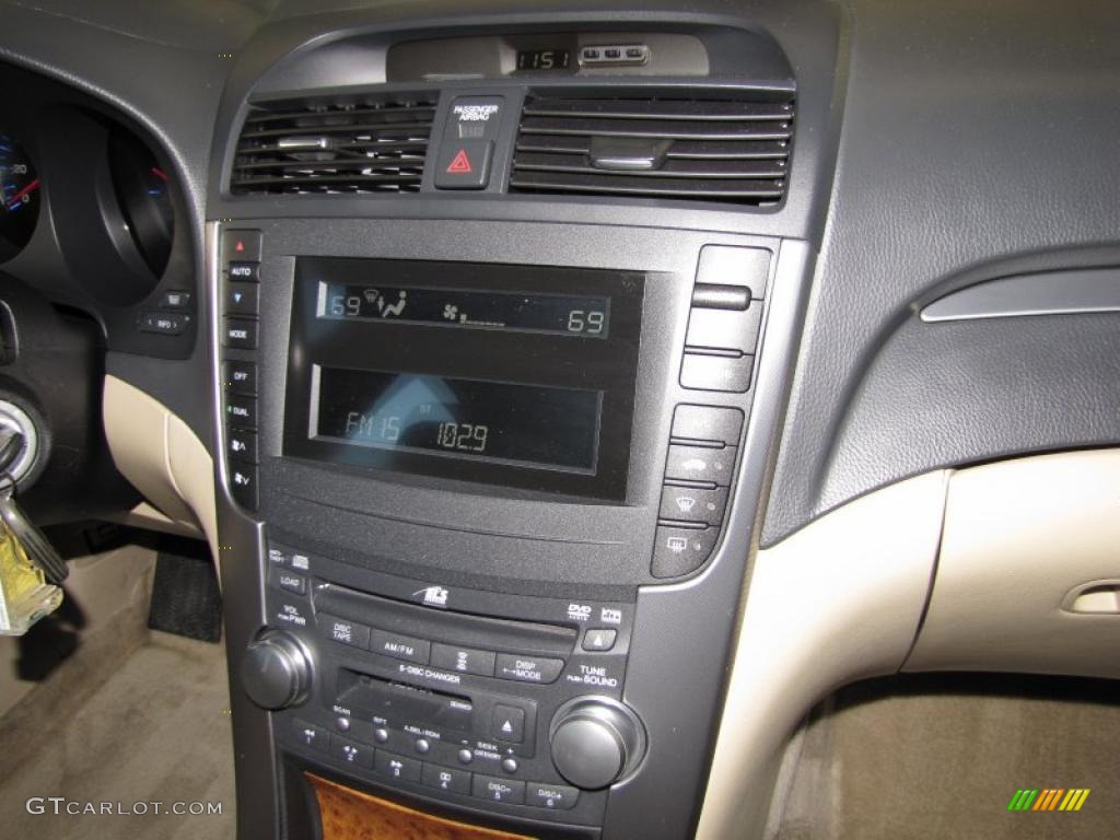 2005 Acura TL 3.2 Controls Photo #39412993
