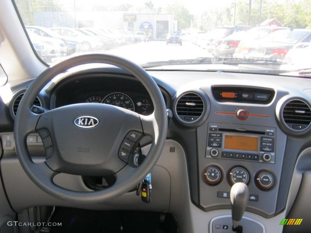 2010 Kia Rondo LX Beige Dashboard Photo #39413837