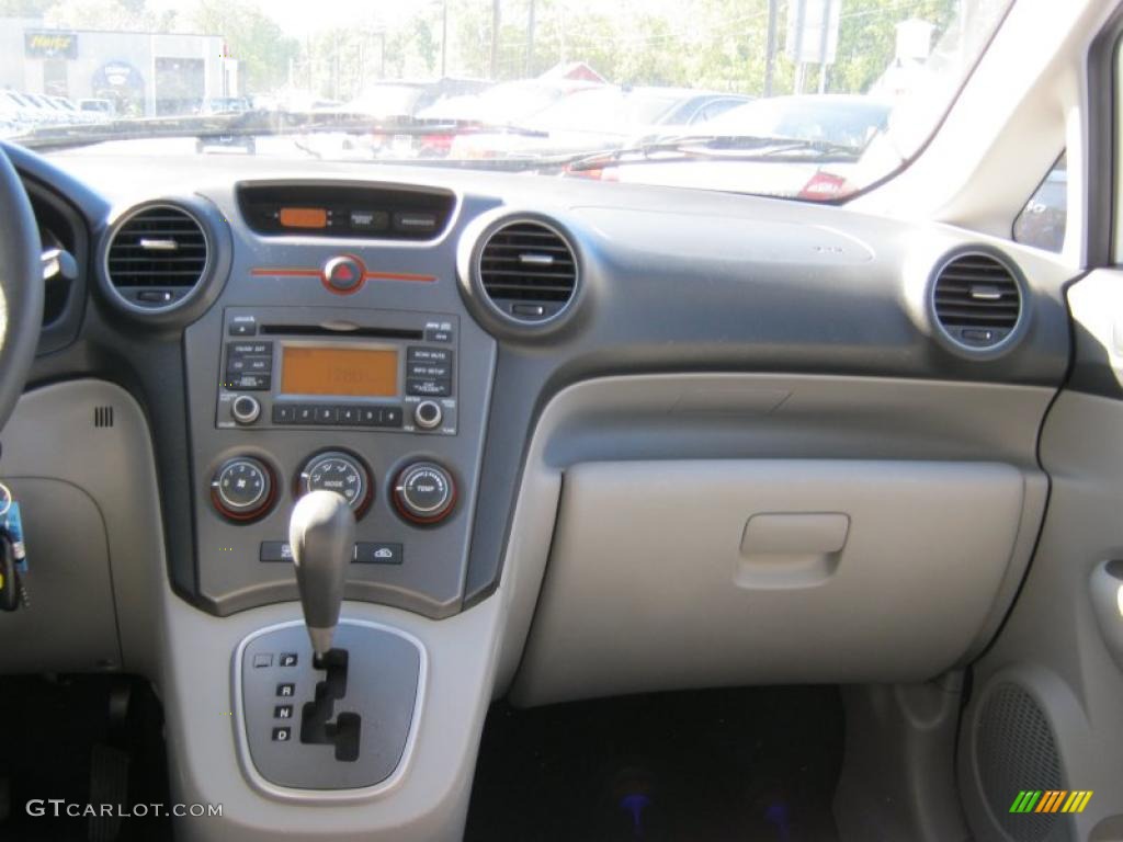 2010 Kia Rondo LX Beige Dashboard Photo #39414133