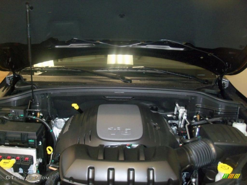 2011 Jeep Grand Cherokee Overland 4x4 5.7 Liter HEMI MDS OHV 16-Valve VVT V8 Engine Photo #39415533