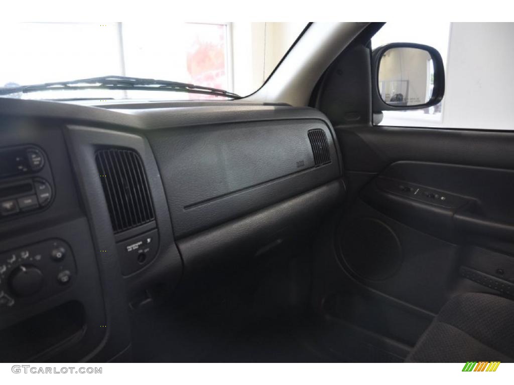 2004 Ram 1500 SLT Regular Cab - Bright Silver Metallic / Dark Slate Gray photo #16