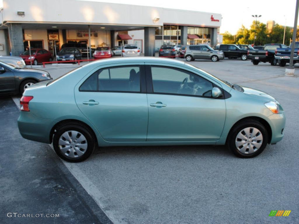 Jade Sea Metallic 2010 Toyota Yaris Sedan Exterior Photo #39419129