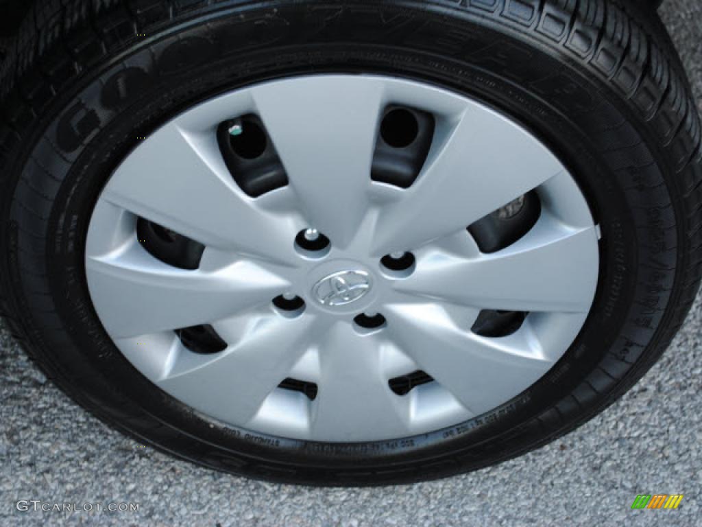 2010 Toyota Yaris Sedan Wheel Photo #39419149