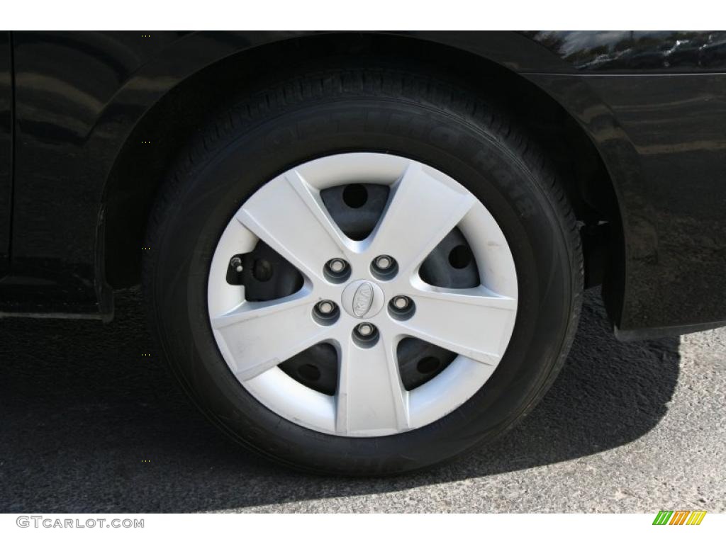 2010 Kia Rondo LX Wheel Photo #39419593