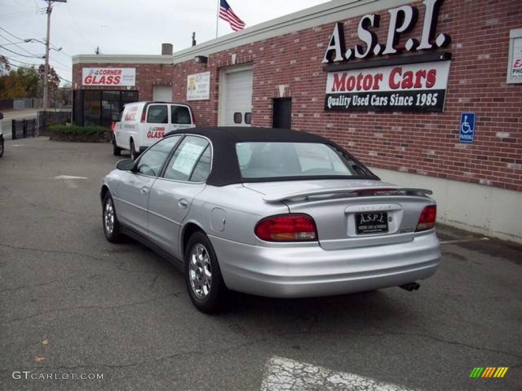 2001 Intrigue GLS - Sterling Metallic / Dark Gray photo #3