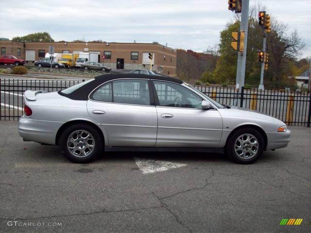 2001 Intrigue GLS - Sterling Metallic / Dark Gray photo #6