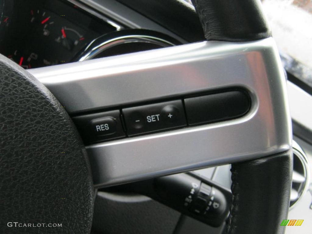 2006 Ford Mustang V6 Premium Coupe Controls Photo #39422142