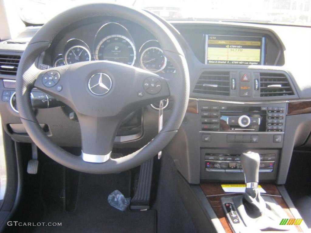 2011 Mercedes-Benz E 350 Coupe Black Dashboard Photo #39422200