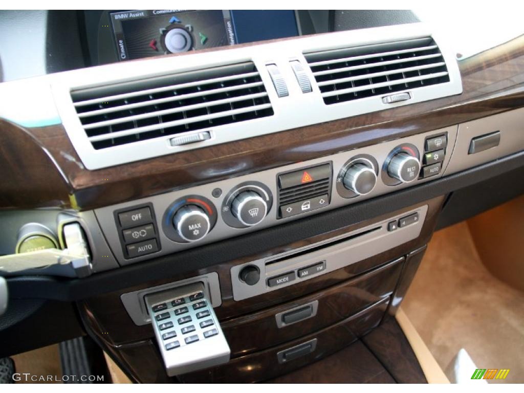 2007 BMW 7 Series 750Li Sedan Controls Photo #39422410